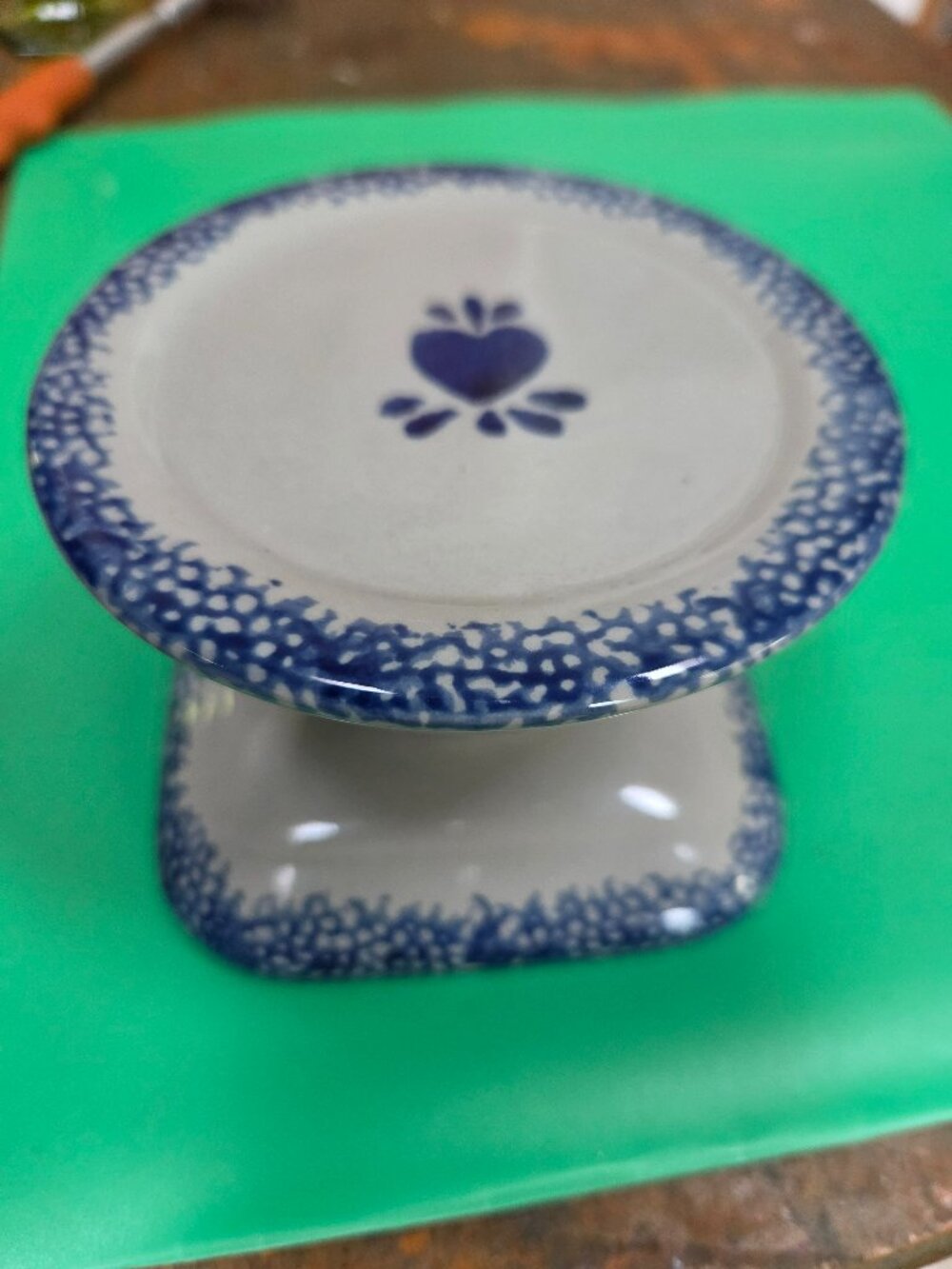 LOOMCO FLO COUNTRY BLUE HEART CANDLE STAND CERAMIC PILLAR